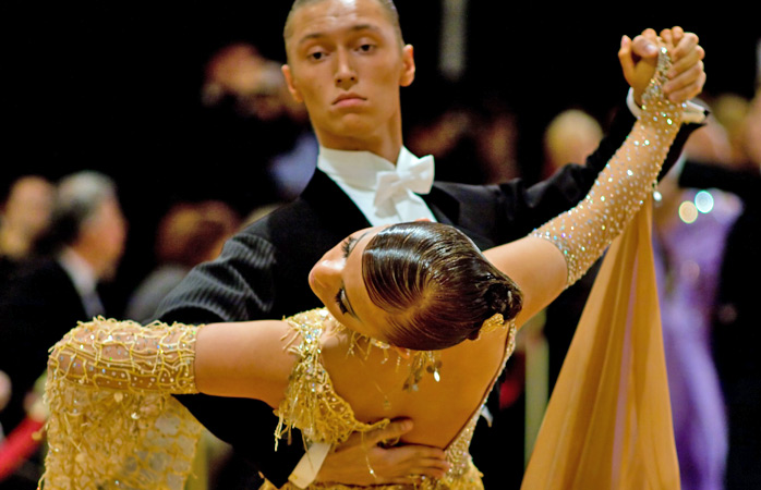 vals vienes en bailes del mundo