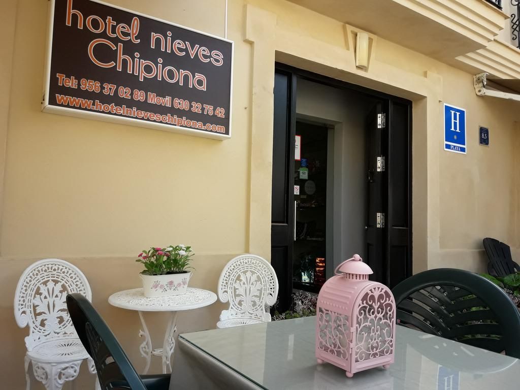 Hotel Nieveschipiona en Chipiona, España desde 58€: ofertas, opiniones y fotos | momo