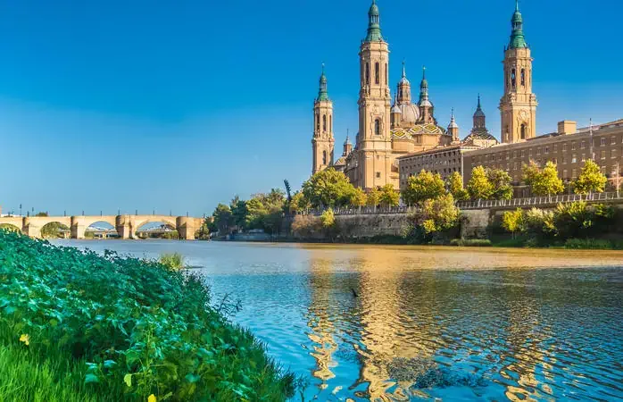 La preciosa basílica de Nuestra Señora del Pilar de Zaragoza